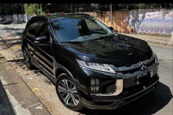 MITSUBISHI-OUTLANDER-2021