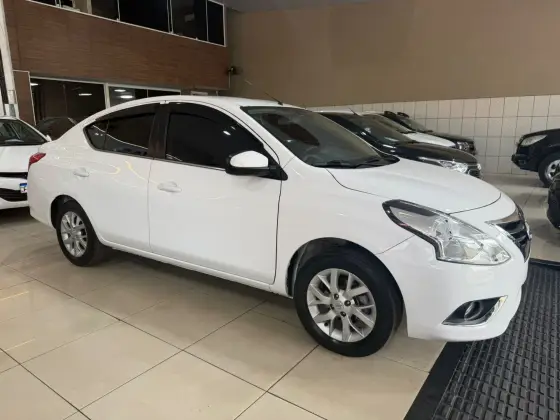 NISSAN VERSA 1.6 16V FLEX SV 4P XTRONIC