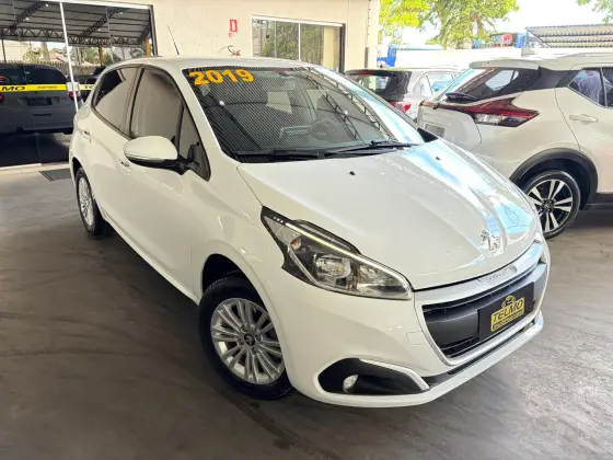 PEUGEOT 208 1.2 ACTIVE PACK 12V FLEX 4P MANUAL