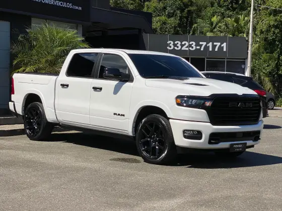 RAM 1500 3.0 HURRICANE 6 BITURBO GASOLINA LARAMIE NIGHT EDITION CD 4X4 AUTOMÁTICO