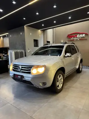 RENAULT DUSTER 2.0 DYNAMIQUE 4X2 16V FLEX 4P AUTOMÁTICO