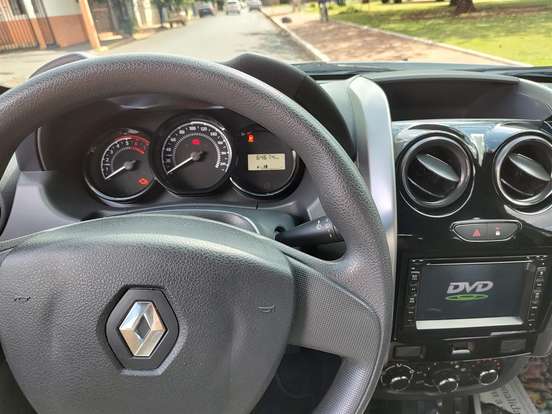 RENAULT-DUSTER OROCH-2017
