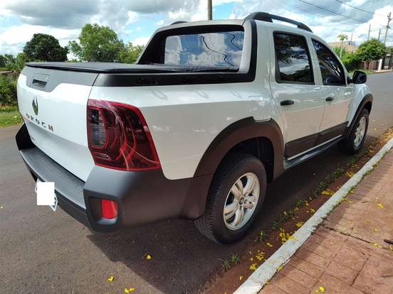 RENAULT-DUSTER OROCH-2017