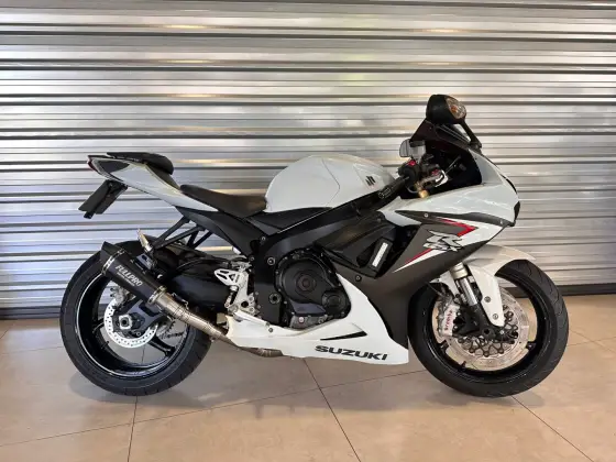 SUZUKI GSX-R750 