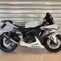 SUZUKI GSX-R750 SUZUKI GSX-R750