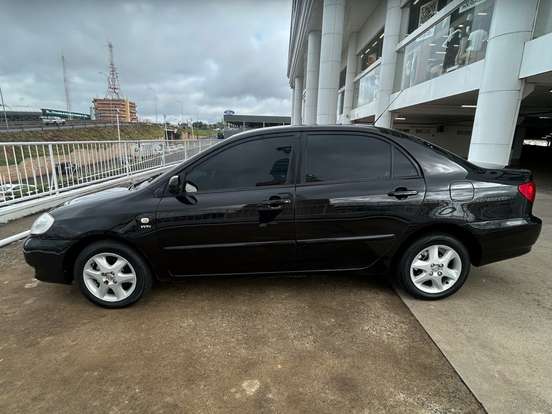 TOYOTA-COROLLA-1.8 SE-G 16V GASOLINA 4P AUTOMÁTICO TOYOTA-COROLLA-2004