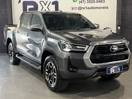 TOYOTA HILUX 2.8 D-4D TURBO DIESEL CD SRX LIMITED 4X4 AUTOMÁTICO