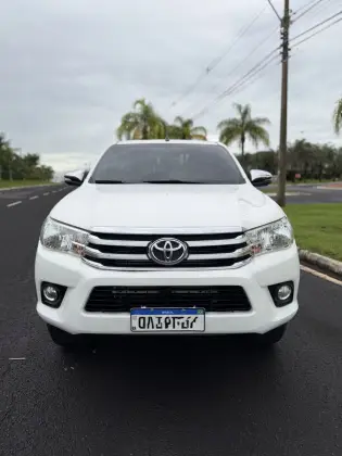 TOYOTA HILUX 2.8 SRV 4X4 CD 16V DIESEL 4P AUTOMÁTICO TOYOTA HILUX 2.8 SRV 4X4 CD 16V DIESEL 4P AUTOMÁTICO