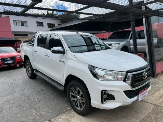 TOYOTA HILUX 2.8 SRV 4X4 CD 16V DIESEL 4P AUTOMÁTICO TOYOTA HILUX 2.8 SRV 4X4 CD 16V DIESEL 4P AUTOMÁTICO