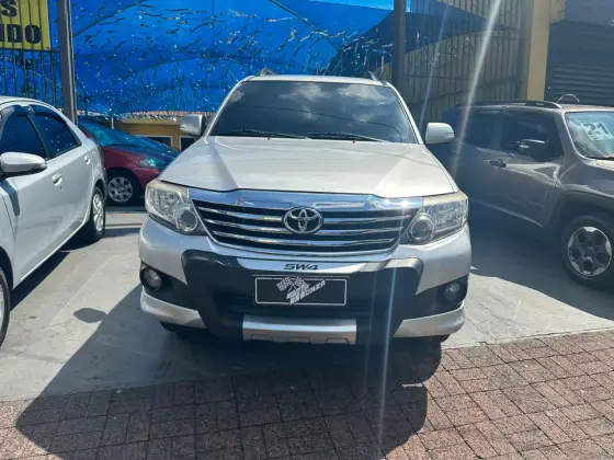 TOYOTA HILUX SW4 2.7 SR 4X2 16V FLEX 4P MANUAL