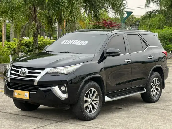 TOYOTA HILUX SW4 2.8 SRX 4X4 16V TURBO INTERCOOLER DIESEL 4P AUTOMÁTICO