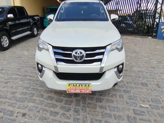 TOYOTA-HILUX SW4-2.8 SRX 4X4 7 LUGARES 16V TURBO INTERCOOLER DIESEL 4P AUTOMÁTICO TOYOTA-HILUX SW4-2016