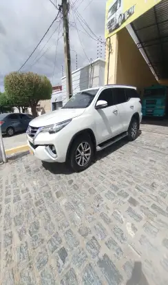 TOYOTA-HILUX SW4-2016