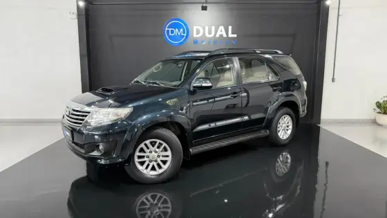 TOYOTA HILUX SW4 3.0 SRV 4X4 16V TURBO INTERCOOLER DIESEL 4P MANUAL TOYOTA HILUX SW4 3.0 SRV 4X4 16V TURBO INTERCOOLER DIESEL 4P MANUAL