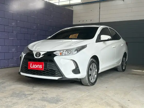 TOYOTA YARIS 1.5 16V FLEX SEDAN XL LIVE MULTIDRIVE TOYOTA YARIS 1.5 16V FLEX SEDAN XL LIVE MULTIDRIVE
