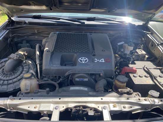 TOYOTA-HILUX-3.0 SRV 4X4 CD 16V TURBO INTERCOOLER DIESEL 4P AUTOMÁTICO TOYOTA-HILUX-2005