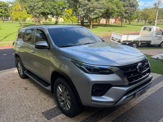 TOYOTA-HILUX SW4-2022