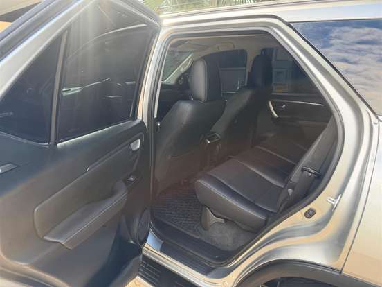 TOYOTA-HILUX SW4-2022