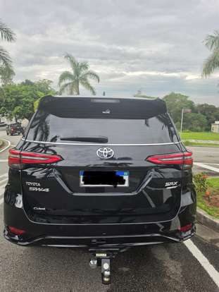 TOYOTA-HILUX SW4-2024