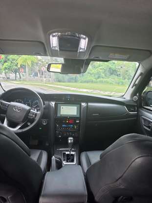 TOYOTA-HILUX SW4-2024