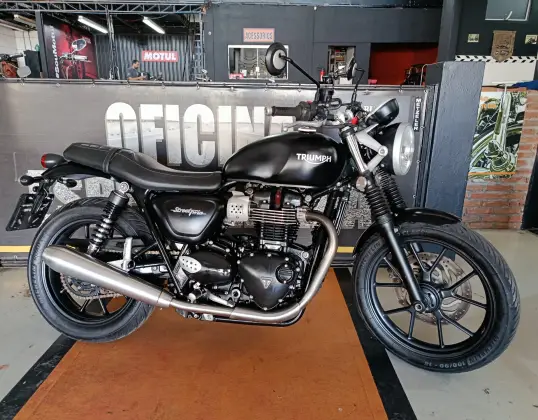 TRIUMPH STREET TWIN 