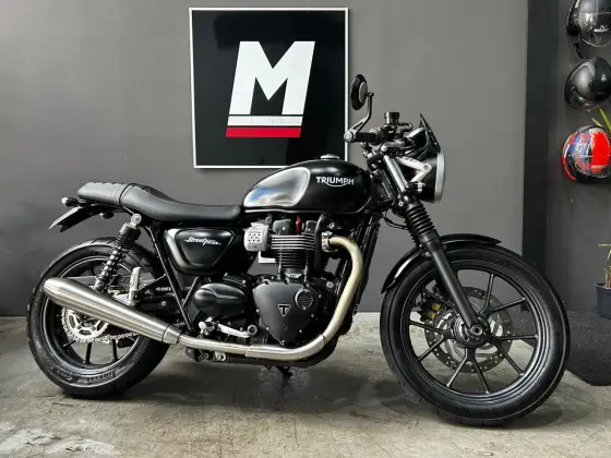 TRIUMPH STREET TWIN 