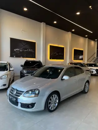 VOLKSWAGEN JETTA 2.5 I 20V 170CV GASOLINA 4P TIPTRONIC VOLKSWAGEN JETTA 2.5 I 20V 170CV GASOLINA 4P TIPTRONIC