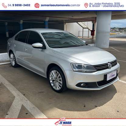VOLKSWAGEN-JETTA-2013