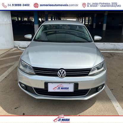 VOLKSWAGEN-JETTA-2013