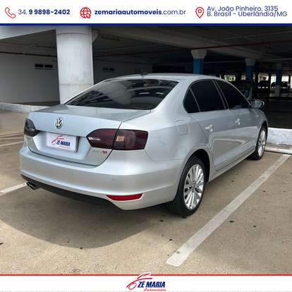 VOLKSWAGEN-JETTA-2013