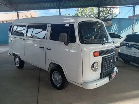VOLKSWAGEN KOMBI 1.4 MI STD 8V FLEX 4P MANUAL