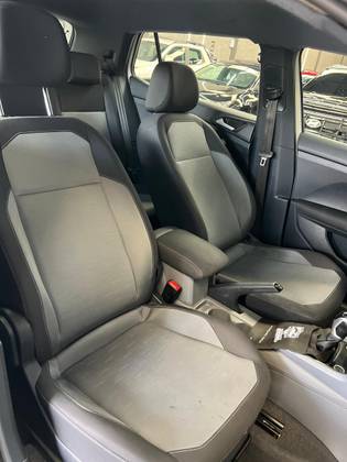 /en/city/cate-car-used-car/volkswagen-t-cross-2021-1-0-200-tsi-total-flex-automatic-48206305325877248/-8