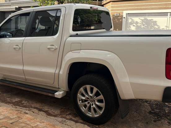VOLKSWAGEN-AMAROK-2.0 COMFORTLINE 4X4 CD 16V TURBO INTERCOOLER DIESEL 4P AUTOMÁTICO VOLKSWAGEN-AMAROK-2019