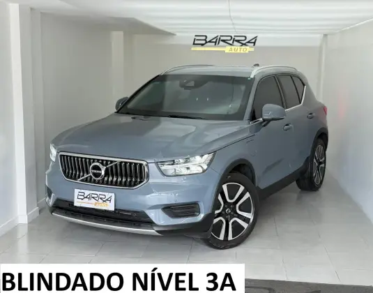 VOLVO XC40 1.5 T5 RECHARGE MOMENTUM GEARTRONIC
