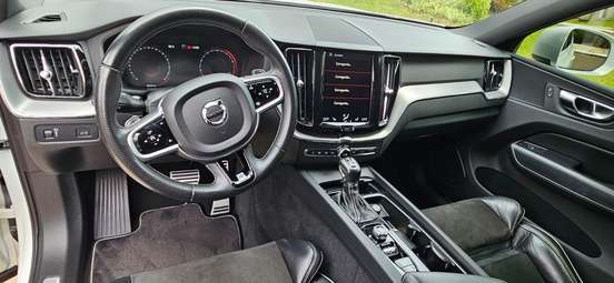 VOLVO-XC60-2.0 T5 GASOLINA R-DESIGN AWD GEARTRONIC VOLVO-XC60-2017