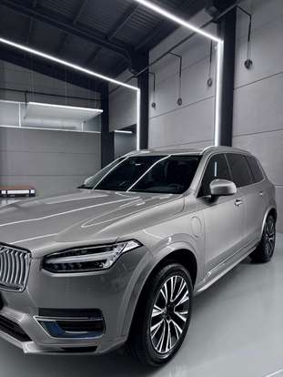 VOLVO-XC90-2022