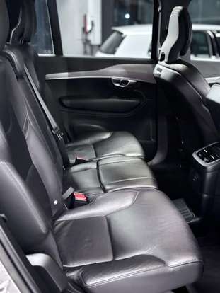 VOLVO-XC90-2022