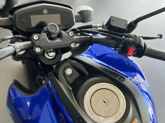 YAMAHA-FZ15 FAZER CONNECTED ABS-2025