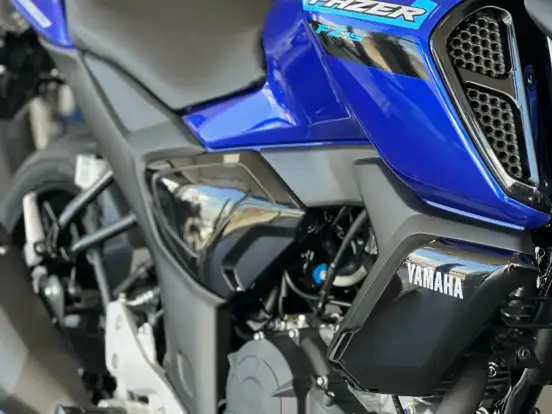YAMAHA-FZ15 FAZER CONNECTED ABS-2025