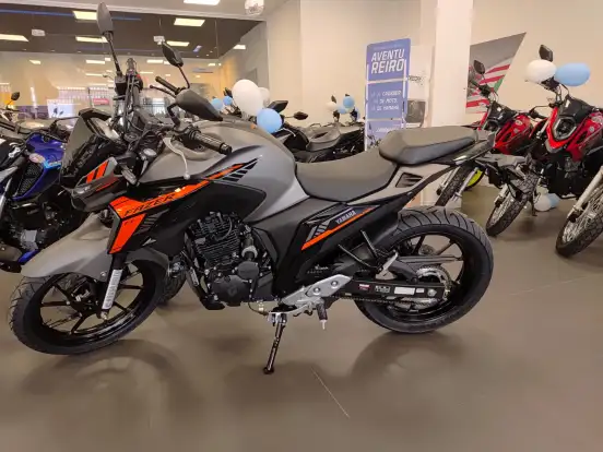YAMAHA-FZ25 FAZER CONNECTED ABS YAMAHA-FZ25 FAZER CONNECTED ABS-2025