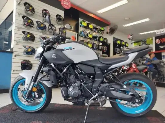 YAMAHA-MT-07 CONNECTED ABS-2025
