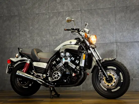 YAMAHA V MAX 1200 