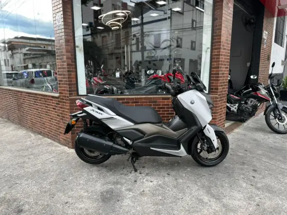 YAMAHA XMAX 250 CONNECTED ABS 