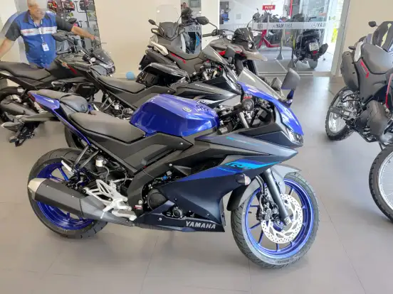 YAMAHA-YZF R15 YAMAHA-YZF R15-2025
