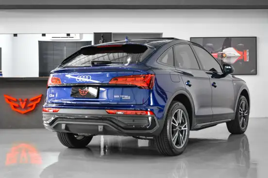 AUDI-Q5-2022