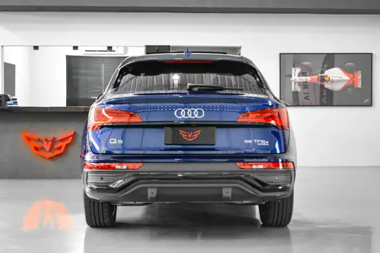 AUDI-Q5-2022