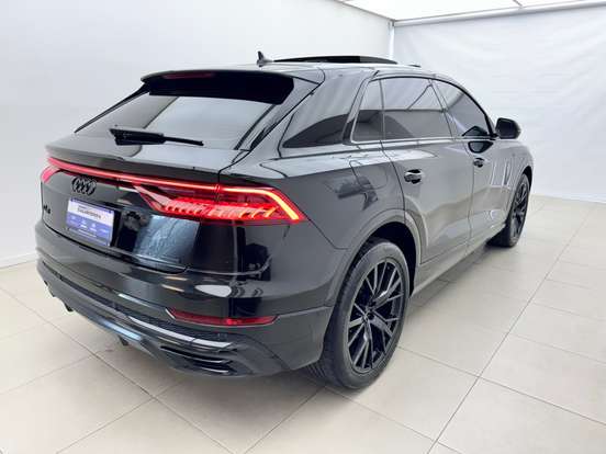 AUDI-Q8-3.0 TFSI GASOLINA PERFORMANCE BLACK QUATTRO TIPTRONIC AUDI-Q8-2023