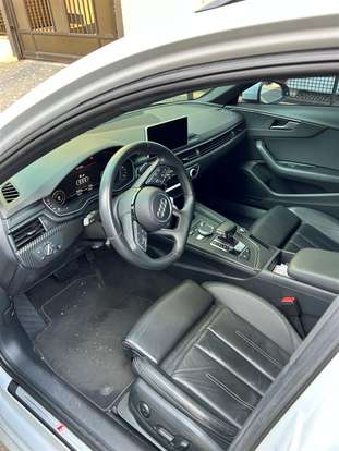 AUDI-A4-2019