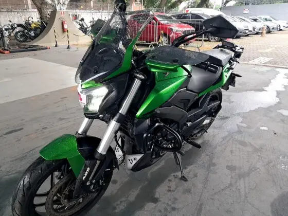 BAJAJ DOMINAR 400 
