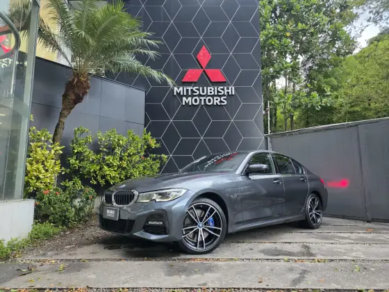 BMW 330e 2.0 16V TURBO HÍBRIDO M SPORT AUTOMÁTICO BMW 330e 2.0 16V TURBO HÍBRIDO M SPORT AUTOMÁTICO